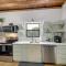 The Hideaway Secluded and Spacious Schulenburg Gem - Schulenburg