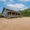 The Hideaway Secluded and Spacious Schulenburg Gem - Schulenburg