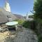 Holly Cottage - characterful cottage a stones throw from river Dart with front & back patios - Dittisham