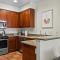 LV105 Upstairs 1 Bedroom Overlooking the Pool - لا كينتا
