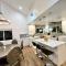 Escape to Lake Talquin High End Modern Style Open Design - Tallahassee
