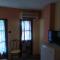 Double studio room with two single beds