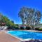 604 Gorgeous Renovated Condo, Steps to Omni Spa, Golf, Tennis, PFC & Exclusive Building Pool