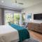645 Fresh Modern Condo Inside Resort Gates - Free Wifi - Walk to Spa