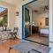 LV025 Airy Upstairs Studio with Mountain Views - La Quinta