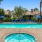 LV025 Airy Upstairs Studio with Mountain Views - La Quinta