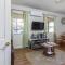 Lowset, pet friendly cottage - Sunset Ave, Bongaree