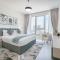 Vogue Al Wasl 1 Residence West 13th Floor with Large Balcony for view of Sheikh Zaid Road and One Za'abeel Tower and Burj Khalifa, Walkable to Metro with Easy Access to Sheikh Zayed Road & Dubai World Trade Centre - Dubaj