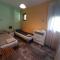Central Charming Home with Garden near Parking and NDK