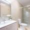 Three spacious apartments 150m from the Las Americas promenade