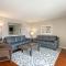 210B Harbor Views Short Stroll to Beach, Large Balcony, Walk to Dining Shops - Oceanside