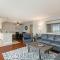 210B Harbor Views Short Stroll to Beach, Large Balcony, Walk to Dining Shops - Oceanside