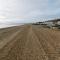 Luxury Beachfront The Cozy Clam - Pevensey