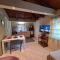 Semelia & Marias Guest House - Spacious Stay for 3
