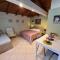 Semelia & Marias Guest House - Spacious Stay for 3