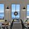 Autumn Lane, modern Farmhouse Style B&B with Stunning Lakeviews - West Kelowna