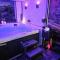 Exotic Jacuzzi Apartment with Balcony & Parking