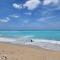 Beachfront Apartment, Quiet 4 Beds, 1 Bath, AC, Wi-Fi, Hot Water, in Paraiso near Los Patos