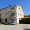 Apartment Dado