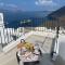 Doukas Caldera Suites