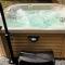 {Hot Tub in Ranch} Mins to Airport/UofR/Strng/Dwtn - Rochester