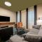 Green, deluxe two bedroom suite