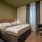 Green, Deluxe Two Bedroom Suite