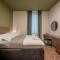 Green, Deluxe Two Bedroom Suite