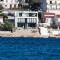 Breathtaking Seafront Elegance Luxury Penthouse