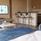 Red Carpet Hotel & Suites