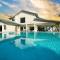 Lake of the Meadow Beach Lot of Fun Heated Pool L12 - Tamiami