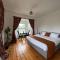 Guestling House
