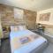 Gatwick Deluxe En-suite Rooms - Horley