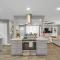 Magnolia - Family-Friendly Comforts, TVs, Grill & Just Steps to the Beach!