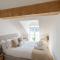Boutique Old Sea Stable - 1 minute from beach