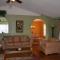 AWESOME/LUXURY/PERFECT LOCATION/PVT HOME @SE JAX
