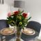 Stylish Serviced Apartment in Reading - Редінг