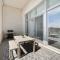 4-Bedroom Penthouse w/ 2 Large Balconies & Rooftop - Chicago