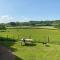 Impeccable shepherds hut sleeping up to 4 guests - Minehead