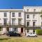 Pass the Keys Central Leamington Spa 2 Bed Flat with Parking