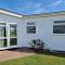 Sea View Holiday Chalet, access to sandy beach - Pets go free - 滨海温特顿