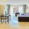 Enjoy 1 BR Palm Mar next to pool by Aqua Vista Tenerife