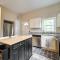 Wilmington Getaway Near Riverwalk and Downtown!