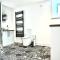 Central, Stylish - 2 Bed Property, The Stable @ Warrenfield, Free WiFi & Parking