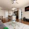 The Catalina: Riverwalk Loft w/ Private Balcony - San Antonio