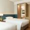 Courtyard by Marriott Shenzhen Bay - Shenzhen