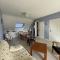 Appartement avec Balcon à 500m de la Plage et Proche Commerces à Jullouville - FR-1-361-489
