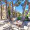 AMPLIO CHALET CON GRAN PISCINA
