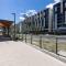 Midnight Luxe 1BR Apartment in the heart of Braddon Views from L7 Pool Sauna Gym Secure Parking Wifi Wine - 堪培拉