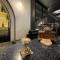 Hotel 52